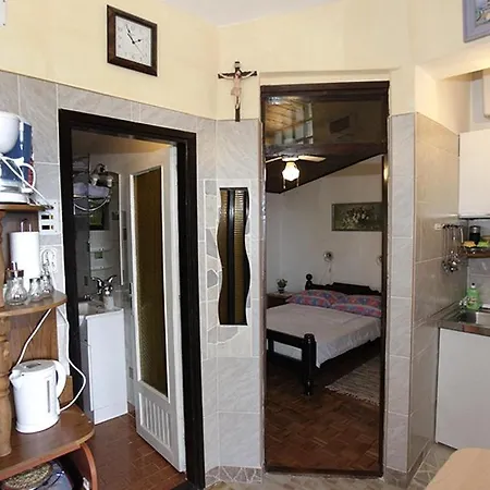 Apartment 5486a