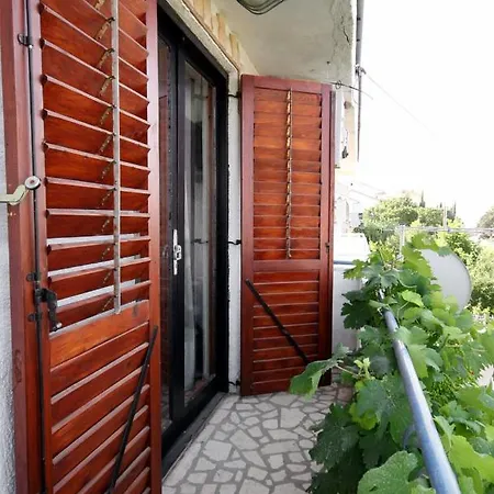 Apartment 5486a *